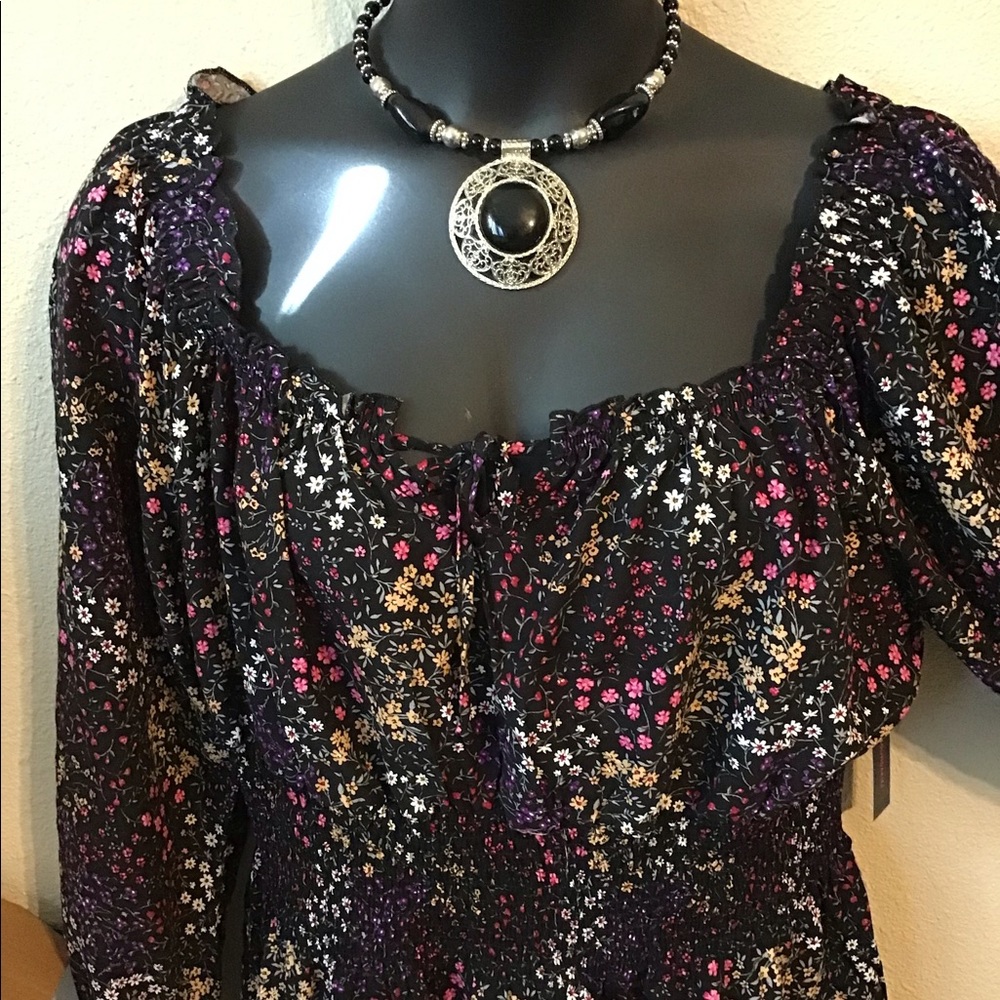 No boundaries women’s floral shirt